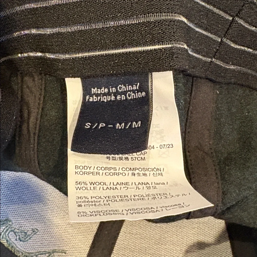 Arc'teryx dark green Cap with Green Logo - Picture 2 of 3